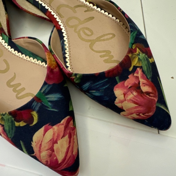 Sam Edelman Rodney Tropical Floral Pointed Flats - Picture 3 of 7